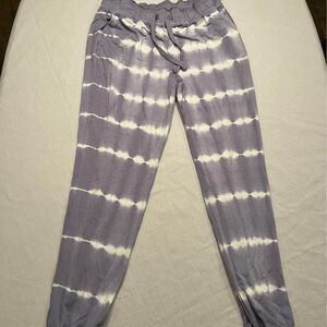 thread and supply white and purple loungewear joggers size small